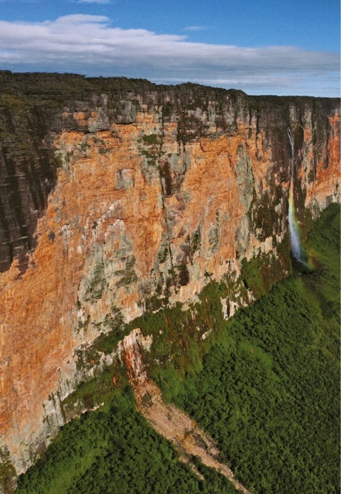 National Geographic България Април/2022